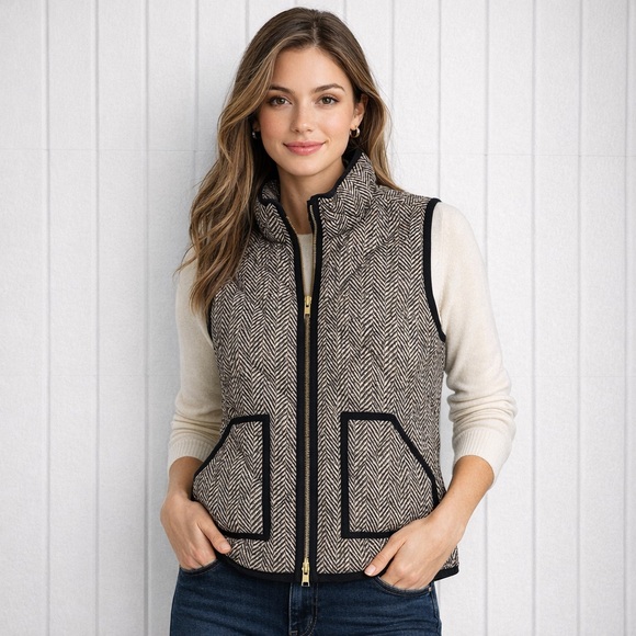 J. Crew Jackets & Blazers - J. Crew Black and Cream Herringbone Quilted‎ Vest Size S